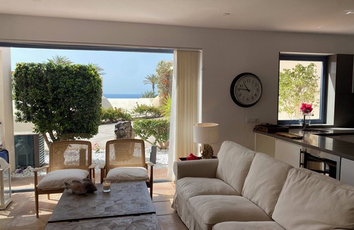 Bahia Calma House | Luxury Villa With Wonderful Oceanview, Private Heated Pool & Wifi