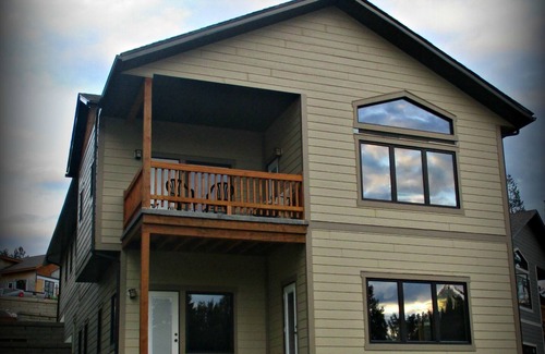 East Kootenay House | Luxury Walk Out House in Radium Hot Springs 5 Bedrooms