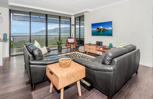 Cairns North Apartment | Luxury waterfront sea view apartment - do not book