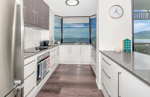 Cairns North Apartment | Luxury waterfront sea view apartment - do not book