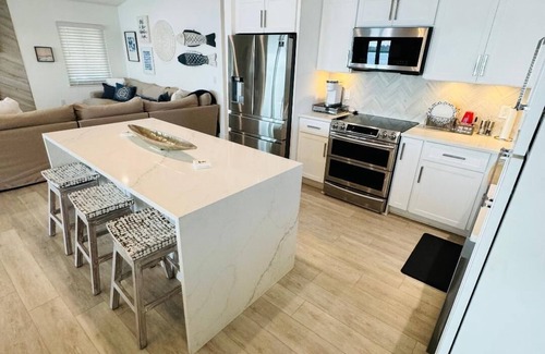 Crystal River House | Luxury Waterfront Oasis Scallop, Fish, Kayak, Breathtaking Views, Private Dock