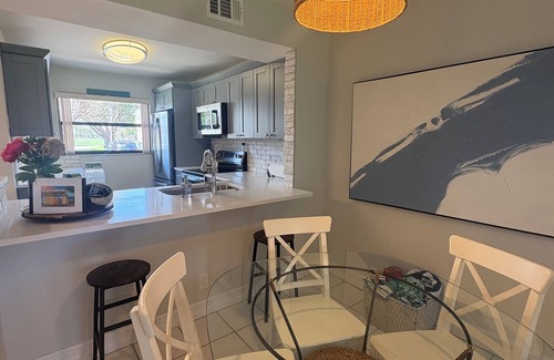 Casa del Mar Condo | Luxury Waterfront in St Pete Beach, FL-Private Beach Access! Breathtaking Views!