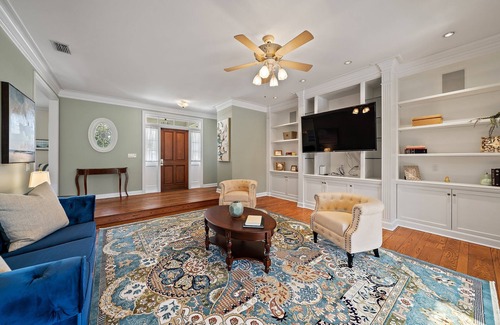 Wellington House | Luxury Wellington Home with a Beautiful Pool