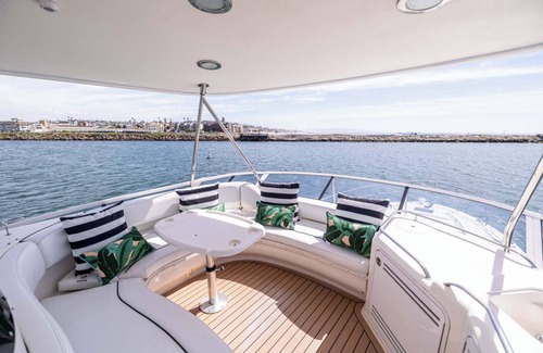 Marina del Rey Boat Rental | Luxury yacht in Marina del Rey with Bella Jolie 4 hours duration