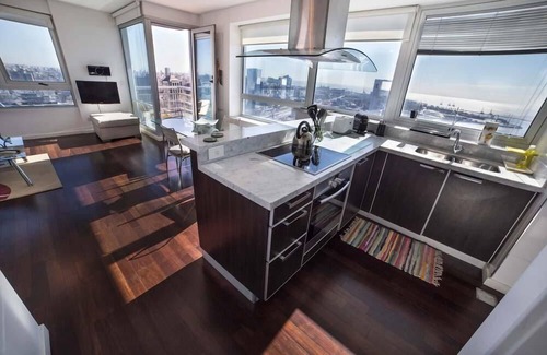 Buenos Aires Central Business District Apartment | Luxury Yacht Towers 42nd | Parking | Welcome2BA