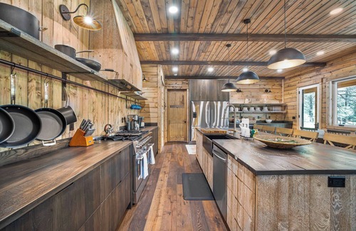 Island Park Cabin | Luxury Yellowstone House on 6 Acres: Private Decks, Chef’s Kitchen, Heat & AC