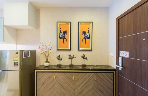 Chang Khlan Condo | ★Luxury1BR 5mins Chiang Mai Night Bazaar Roof Pool