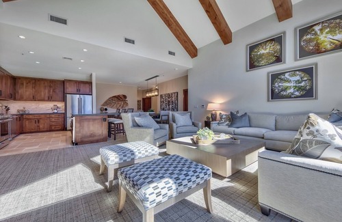 Lakeside Park Condo | Luxury 4br Steps From Heavenly Village & Gondola 4 Bedroom Condo by RedAwning