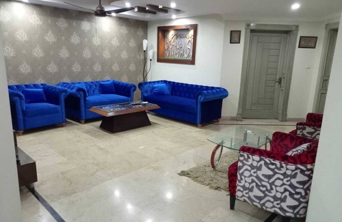 E-11 Sector House | Luxus Home Away From Home