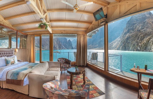 Hunza Hotel | Luxus Hunza Attabad Lake Resort