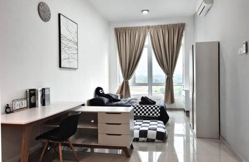 Kuantan Apartment | LV8 MesraHomez Poolview 1-3 pax