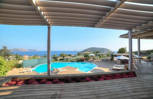 Anavyssos Villa | LYCIPONON Villa