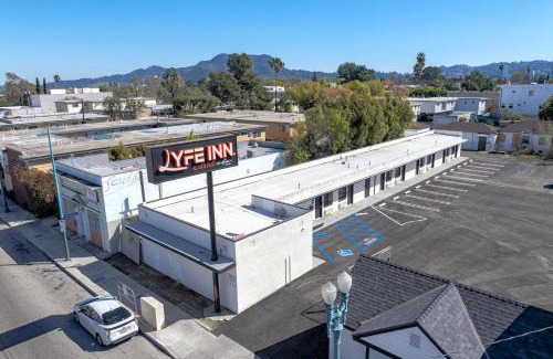NoHo Arts District Hotel | LYFE INN & SUITES by AGA- North Hollywood Near Universal Studios