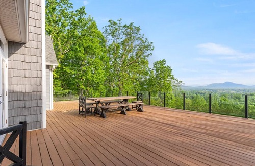 Cleveland House | Lynda's Spectacular View!