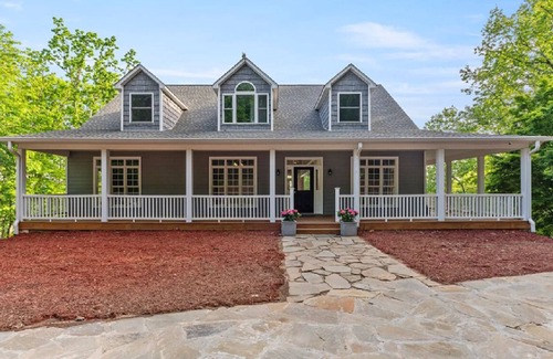 Cleveland House | Lynda's Spectacular View!