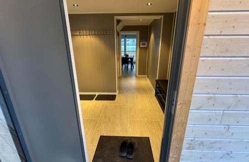 Kafjord House | Lyngenfjord Ski-To-Sea