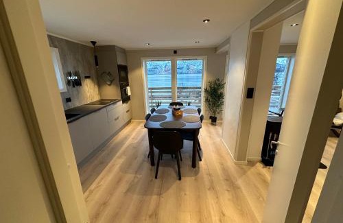 Kafjord House | Lyngenfjord Ski-To-Sea