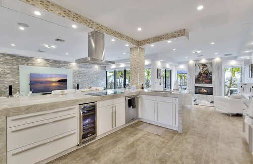 East Fort Lauderdale House | Lynora's Luxe Estate Modern Design