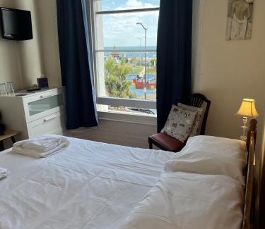Teignmouth House | Lynton House Hotel