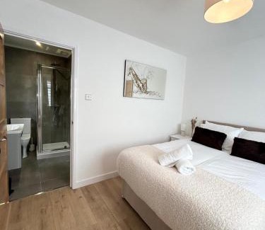 Wesham House | Lytham House Retreat - Free Parking