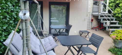 Bad Homburg v.d. Hoehe Apartment | Möblierte Souterrainwohnung mit 2 Schlafzimmern und Garten