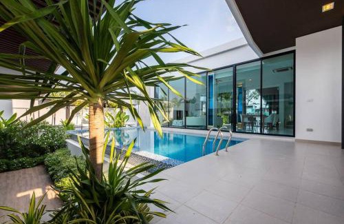 Na Chom Thian Villa | Mövenpick 3-Bedroom Pool Villa Beach Access, Na Jomtien Pattaya