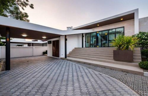Na Chom Thian Villa | Mövenpick 3-Bedroom Pool Villa Beach Access, Na Jomtien Pattaya