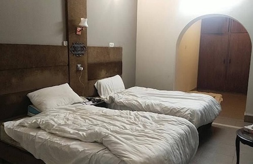 Peshawar Hotel | M M Palace Guest House Peshawar