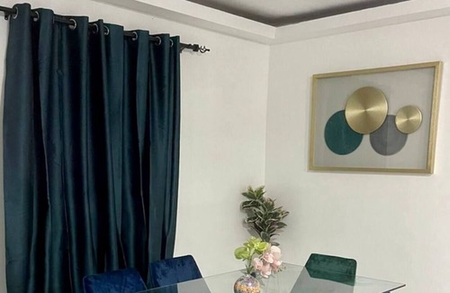 Abobo Apartment | M & M Penthouse, 3 Bedrooms Salon Villa Complete