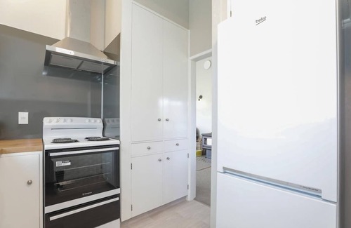 Lynmore House | M&M's Hotspot | Lynmore with Swimming Pool