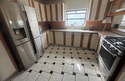 Alhambra Villa | M3-Spacious 4-bedroom villa in awesome Alhambra with WiFi, AC