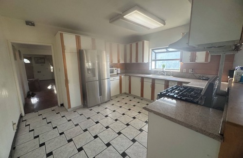 Alhambra Villa | M3-Spacious 4-bedroom villa in awesome Alhambra with WiFi, AC