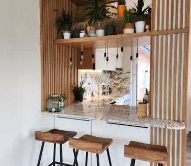 Sofia House | Ma-Bebe Play House with Private Sauna - Lake, Parks and SPA Pools in 5 min