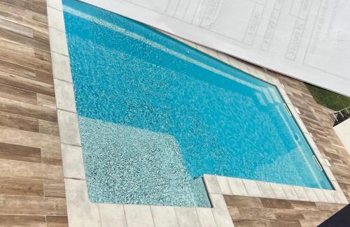 Erdeven House | Ma Bro - ERDIVINES