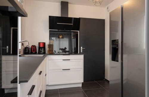 Erdeven House | MA BRO - ERDIVINES - house 8 persons + 1bb - Swimming pool 7 x 3,5