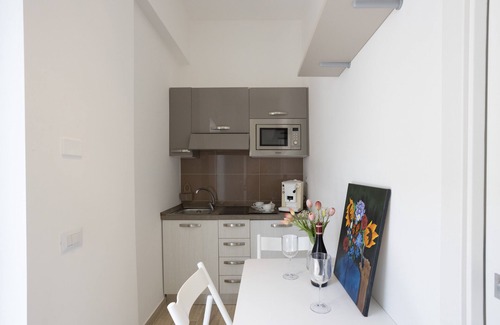 Pompei Bed & Breakfast | MA RI Apartments