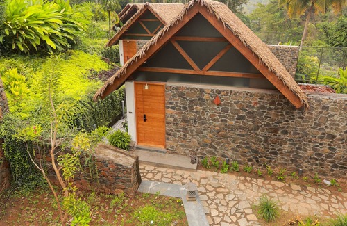 Wellington Hotel | Maayaa riverside villa by KPM Tripenta