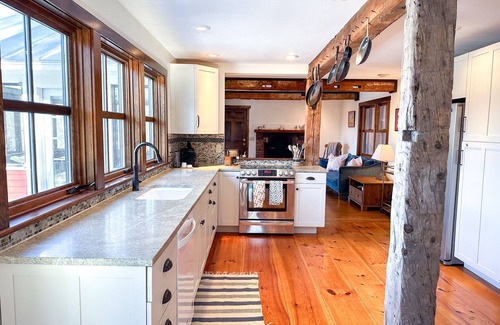 Warren House | Mad Mountain Meadows - Stunning Mountain Views!