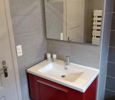 Cronenbourg Est Apartment | Madame du Barry - Proche Gare, Zenith et CHU