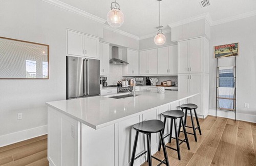 Madeira Beach House | Madeira Beach townhome