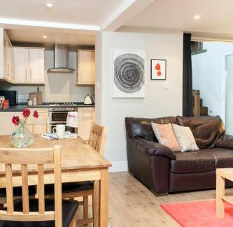 Balham Apartment | Madison Hill - Fernlea Garden 2 - One bedroom home