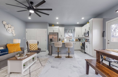 Tulsa House | Madison's Masterpiece in Downtown Tulsa-Sleeps 6