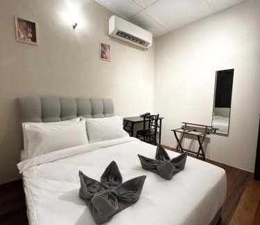 Downtown George Town House | Madras Inn 58-1