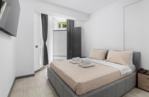 Mamaia-Sat Apartment | Maeve - Pool & Spa Beach Resort