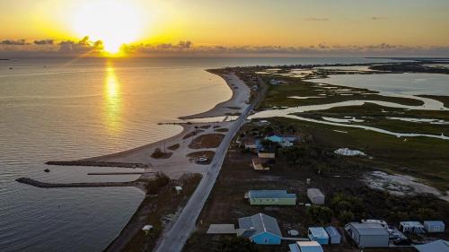 Port Lavaca House | Mag Beach Refuge - Bayfront
