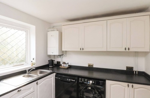 Buxton Cottage | MAGDALA, pet friendly, character holiday cottage in Buxton
