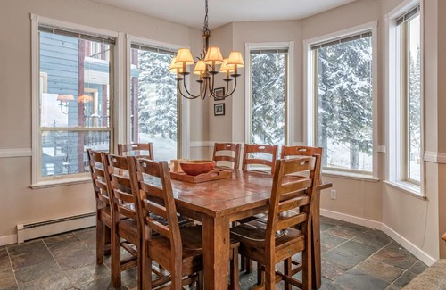 Silver Star Mountain House | Magenta Haus