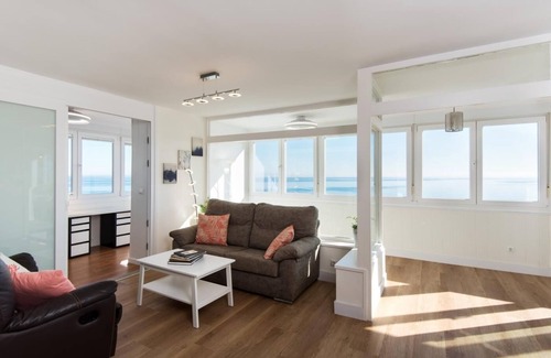 Torremolinos Apartment | Magic of the ocean, Front Line Beach Apartment