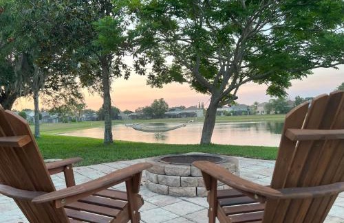 Sunrise Lakes House | Magical Castle Near Theme Parks