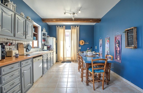 Sainte-Sabine-Born House | Magical Stay at the 'Il était une fois' Holiday Home – Shared Pool and Air Conditioning